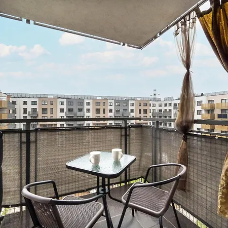Modern With Balcony In By Renters * Вроцлав
