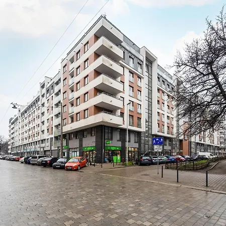 Modern With Balcony In By Renters *
