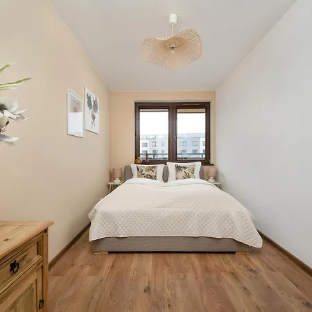 Modern With Balcony In By Renters Apartment *